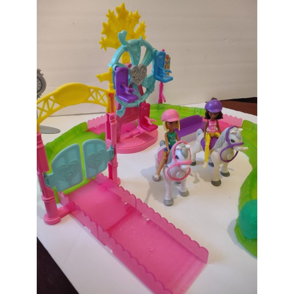 Barbie on the go carnival set